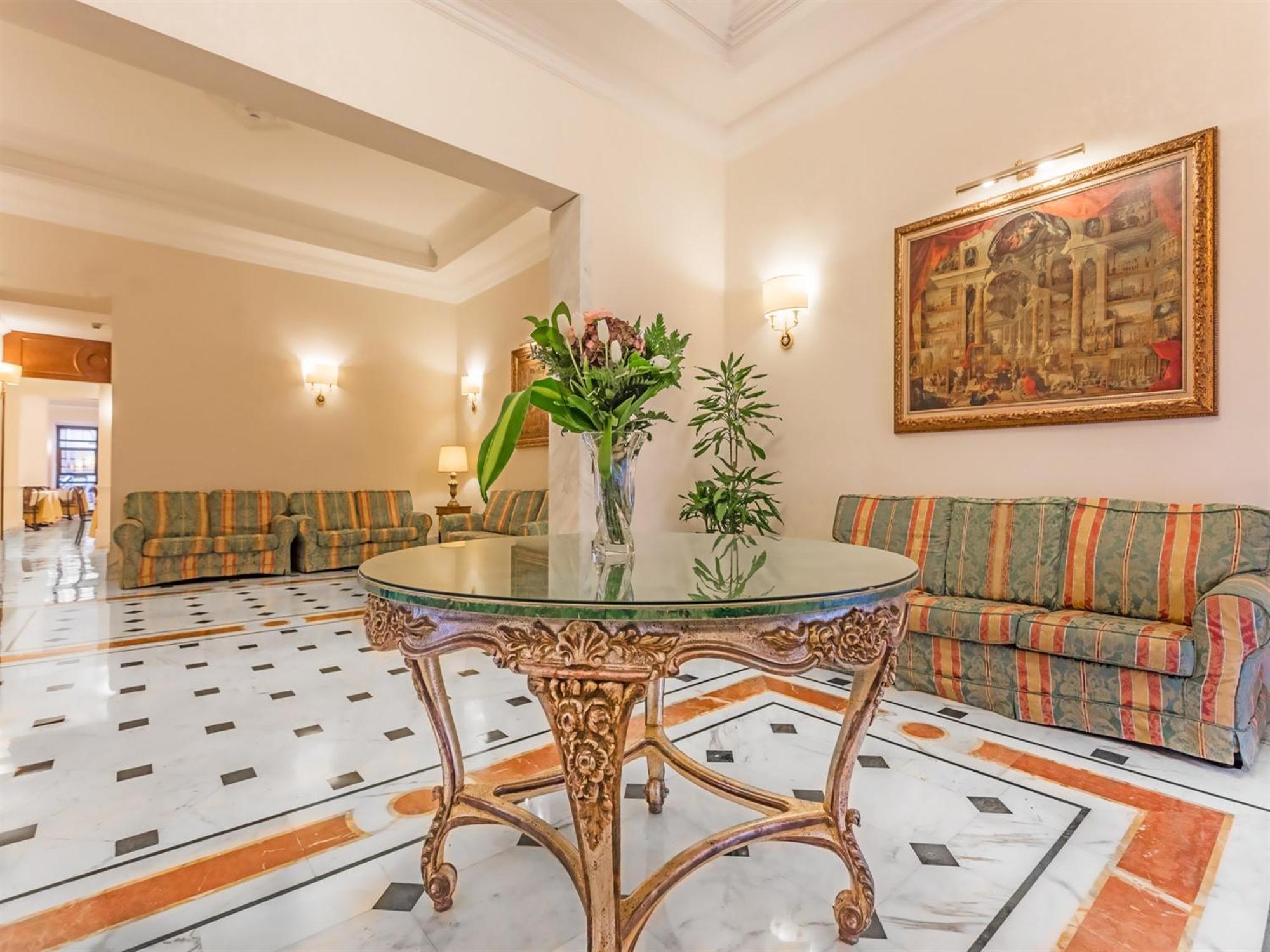 Raeli Hotel Noto — Fotos 1